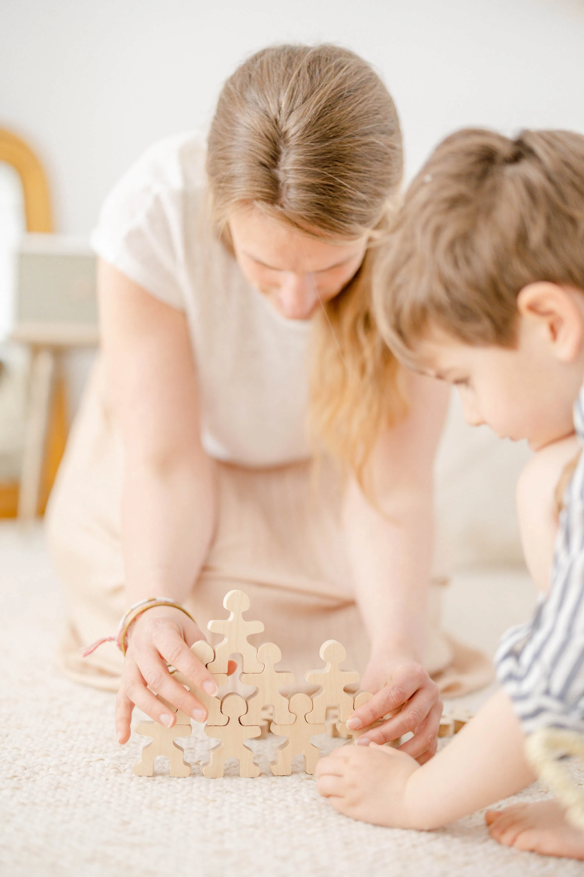 enfant jouer jouer avec les enfants bonheur puzzle